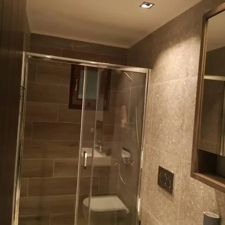 τείχιο πατρικό - Tihio Patriko - πέτρινη Tichio