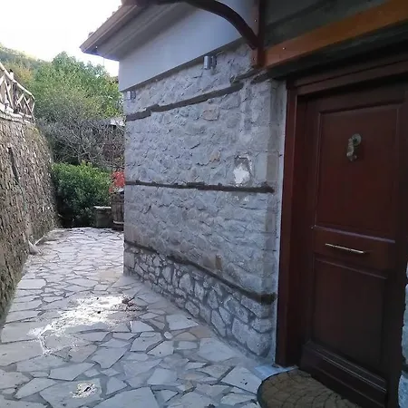 τείχιο πατρικό - Tihio Patriko - πέτρινη Сasa de vacaciones Tichio
