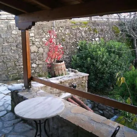 τείχιο πατρικό - Tihio Patriko - πέτρινη * Tichio