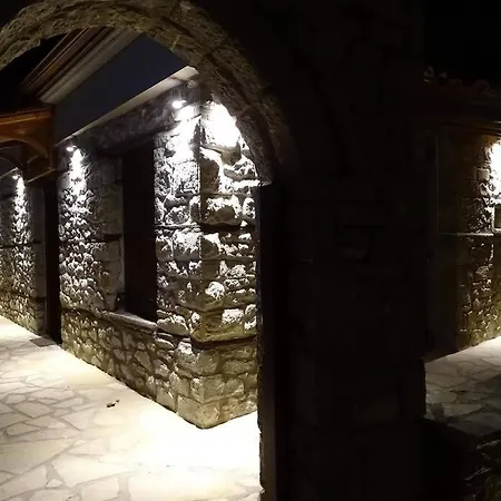 τείχιο πατρικό - Tihio Patriko - πέτρινη